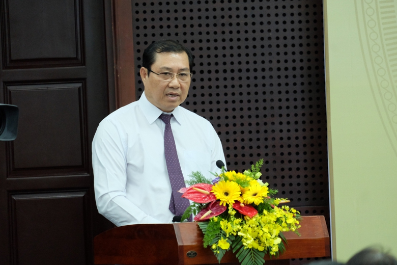 Ben-coc-truoc-ben-xe-trung-tam-chua-dc-xu-ly-triet