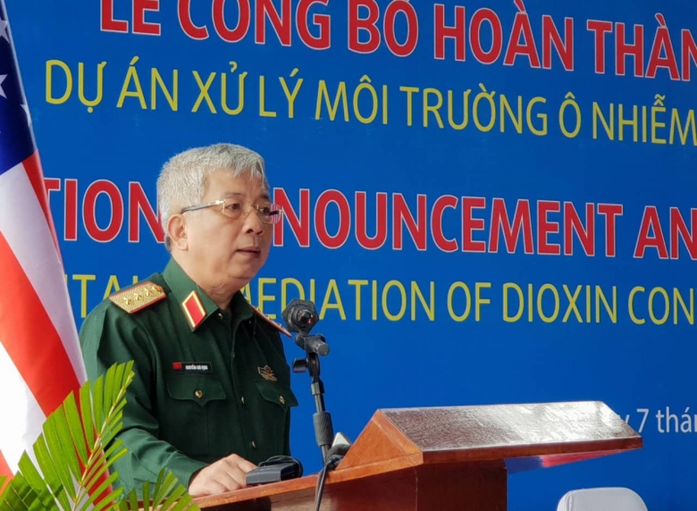 Ban-giao-dat-sach-Di-oxin-san-sang-mo-rong-san-bay