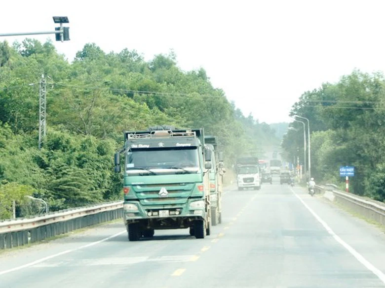 Tam-thoi-dung-luu-thong-duong-ham-hai-van-tuy-loan