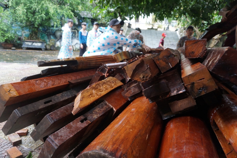 Thao-do-biet-phu-trai-phep-cua-dai-gia-vang-2