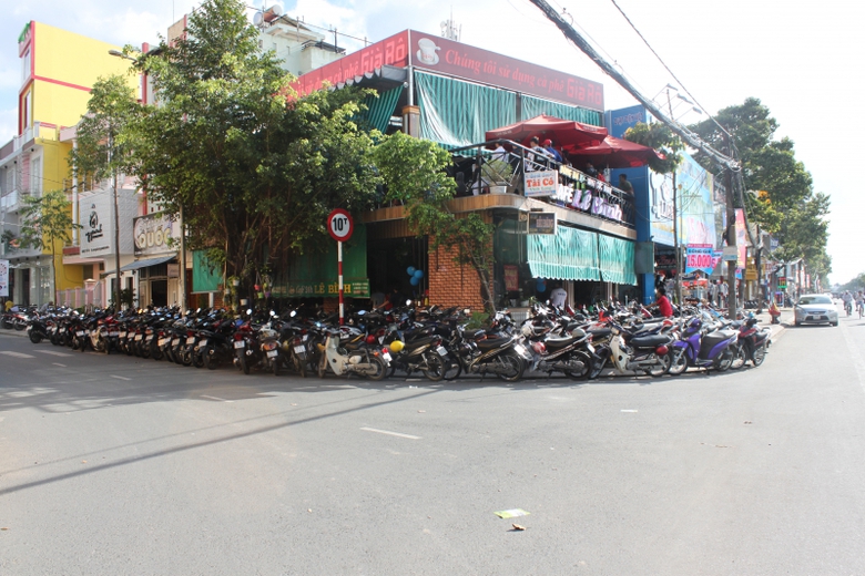 Trước giờ G, nhiều quán cà phê trên một số tuyến đ