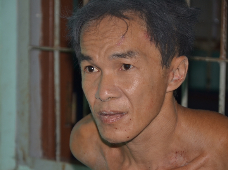 chat-dau-chong-nguoi-thi-hanh cong-vu 1