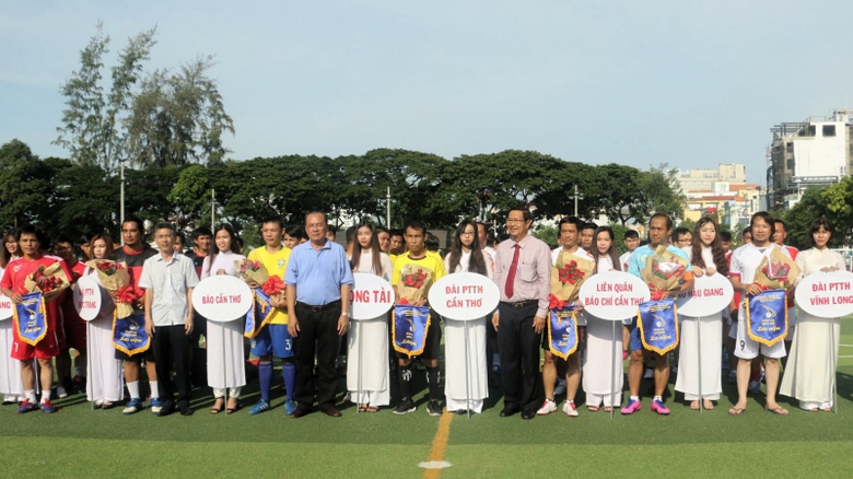 b976d5b5f5211b7f4230