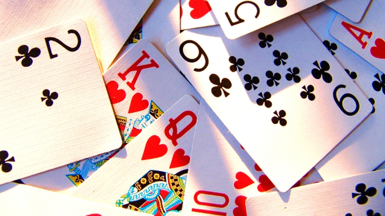 H&igrave;nh minh họa cụ TTGT đ&aacute;nh b&agrave;i