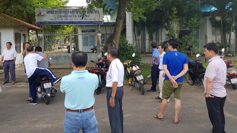 d&acirc;n phản ứng c&ocirc;ng ty 8