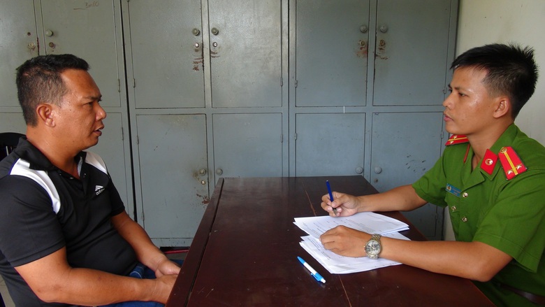 Cơ quan điều tra l&agrave;m việc với đối tượng