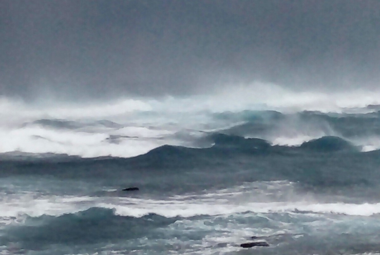 S&oacute;ng lớn tại đảo An Bang (1)