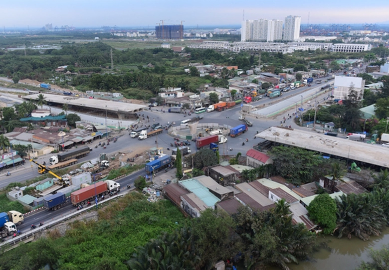 N&uacute;t gioa Mỹ Thủy nh&igrave;n từ tr&ecirc;n cao. Ảnh Quang Định