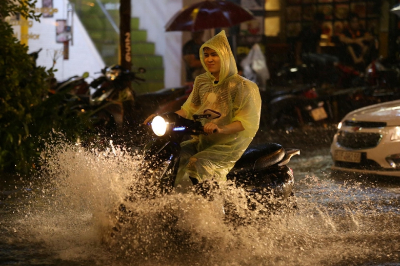 32948683_2060474187501705_2594394232307318784_n