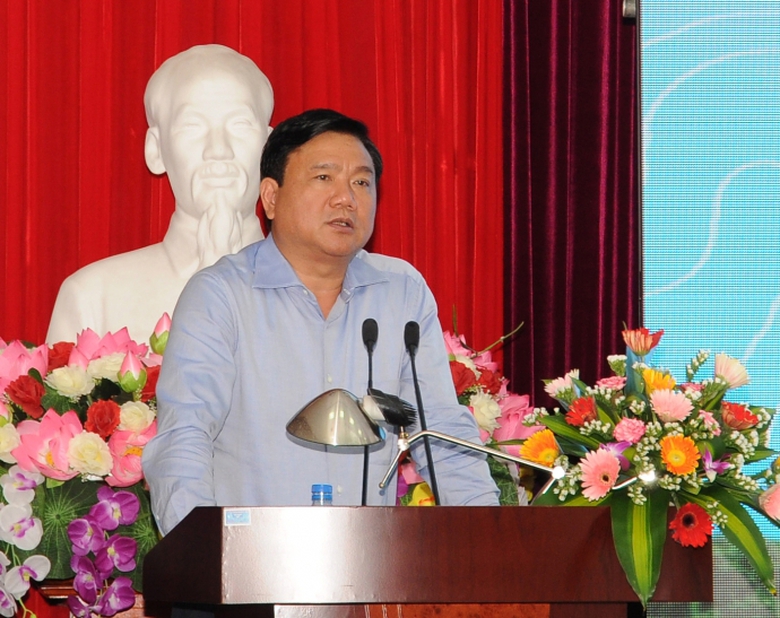 Bộ trưởng Đinh La Thăng ghi nhận sự nỗ lực v&agrave; t&acirc;m 