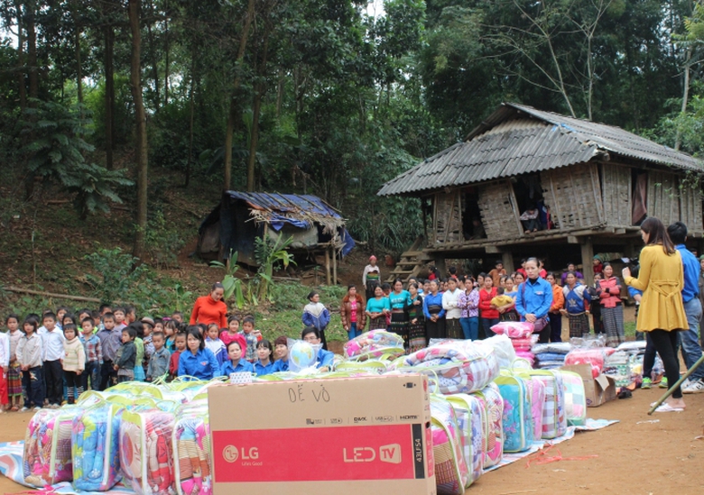 Bo truong Dinh La Thang chu tri cuoc hop chieu qua