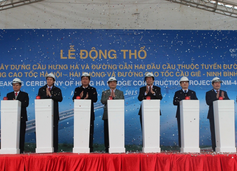 Pho thu tuong Hoang Trung Hai, Bo truong Dinh La t