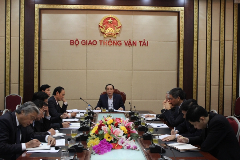 Thứ trưởng phụ tr&aacute;ch Bộ GTVT Nguyễn Hồng Trường ch