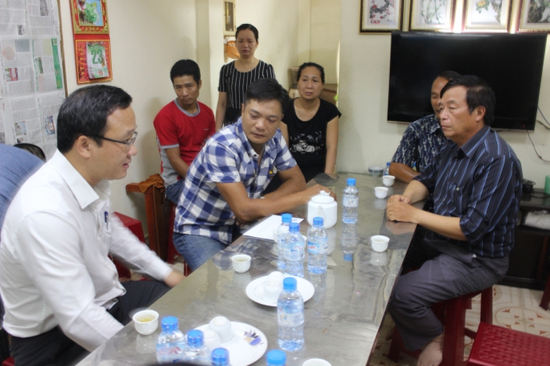 &Ocirc;ng khuat viet hung