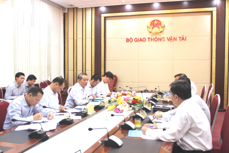 Bộ trưởng Trương Quang Nghĩa l&agrave;m việc với l&atilde;nh đạo