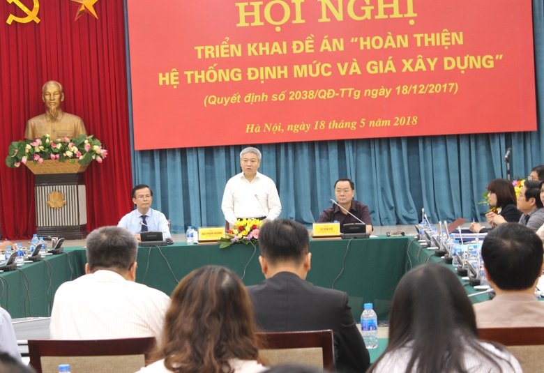 Thứ trưởng Bộ X&acirc;y dựng B&ugrave;i Phạm Kh&aacute;nh ph&aacute;t biểu tạ