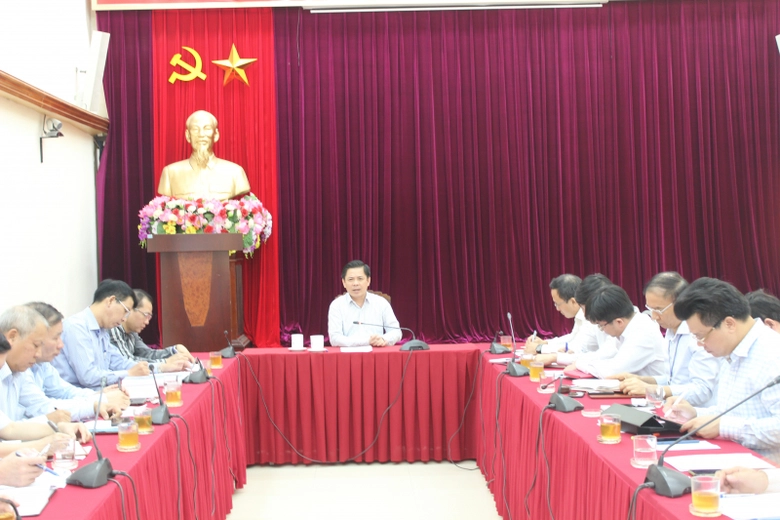 Bộ trưởng Nguyễn Văn Thể chủ tr&igrave; cuộc họp về c&ocirc;ng 
