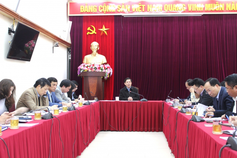 bộ trưởng nguyễn Văn thể chủ tr&igrave; cuộc họp