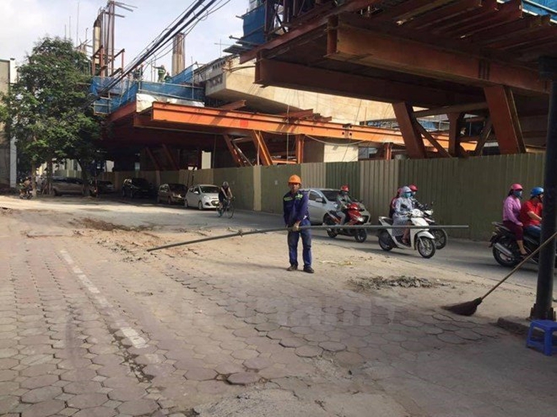 20170611155957-ong-thep-roi