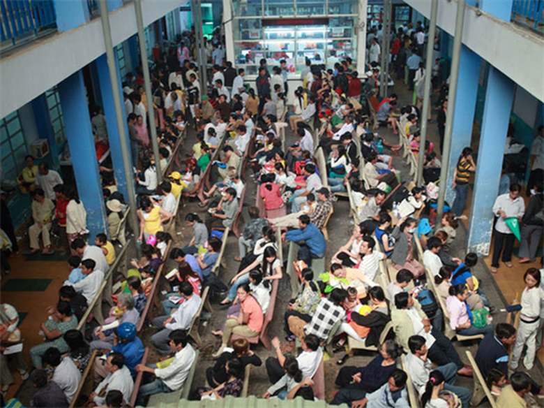 qu&aacute; tải bệnh viện