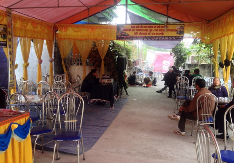 Cong nhan MTĐT bi taxi dam