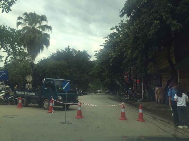 Csgt ph&acirc;n luồng, hướng dẫn c&aacute;c phương tiện lưu th&ocirc;