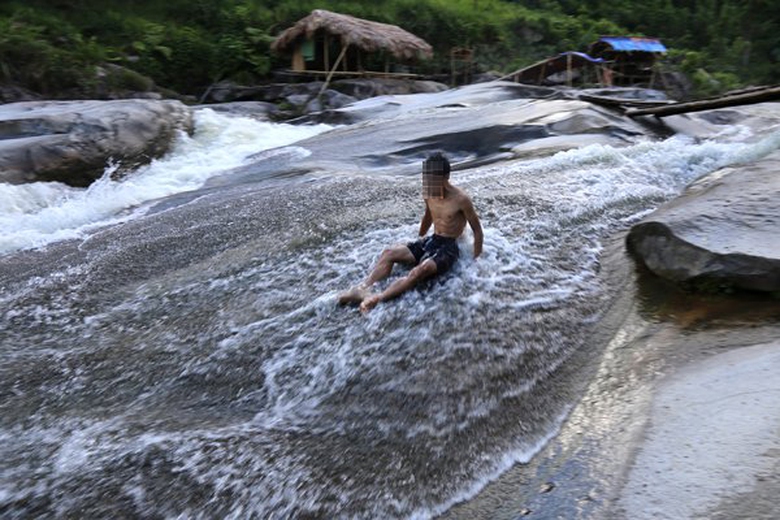 thac-7-tang-dia-danh-ky-thu-con-hoang-so-o-nghe-an