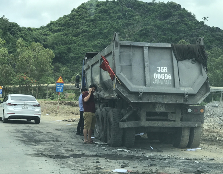 z996232451646_4189ec2497fa688947c3574f5a168b73