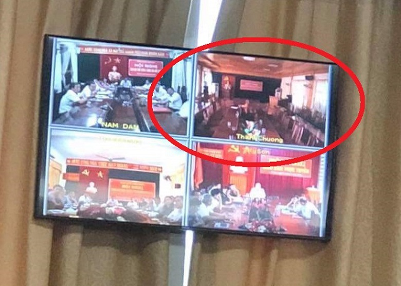 Bỏ họp khi chủ tịch tỉnh ph&aacute;t biểu