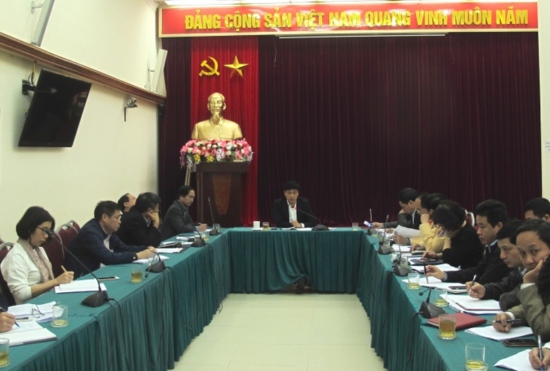 Thu-truong-Dong-chu-tri-hop-tim-giai-phap-han-che-