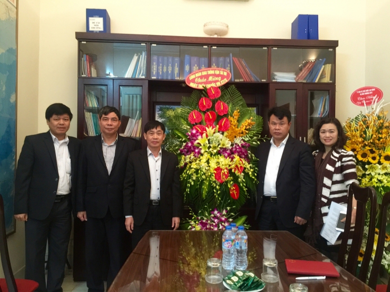 Cong-doan-GTVT-chuc-mung-Cuc-Y-te-GTVT