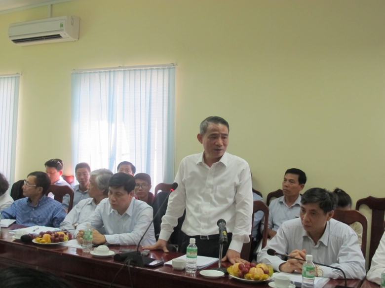 Bo-truong-Nghia-hop-tien-do-nha-ga-san-bay-Cam-Ran