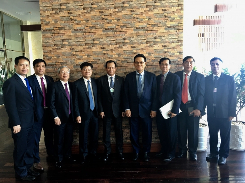 Thu-truong-Bo-GTVT-Nguyen-Nhat-tham-du-dien-dan-WE