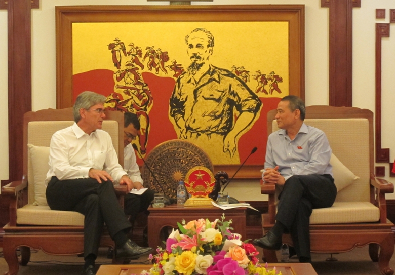 Bo-truong-Bo-GTVT-Truong-Quang-Nghia-tiep-Siemens