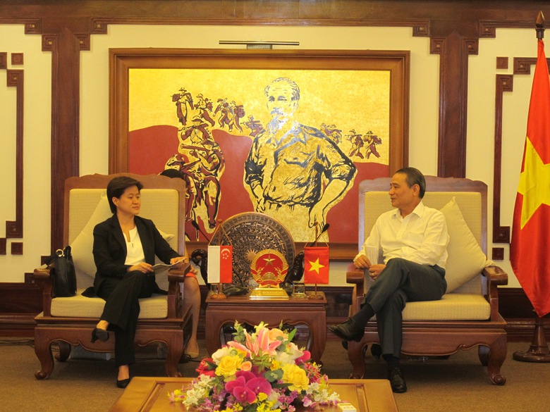 Bo-truong-GTVT-Truong-Quang-Nghia-tiep-Dai-su-Sing