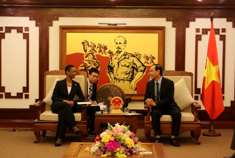 Thu-truong-GTVT-Le-Dinh-Tho-tiep-USTDA-ve-tiep-nha