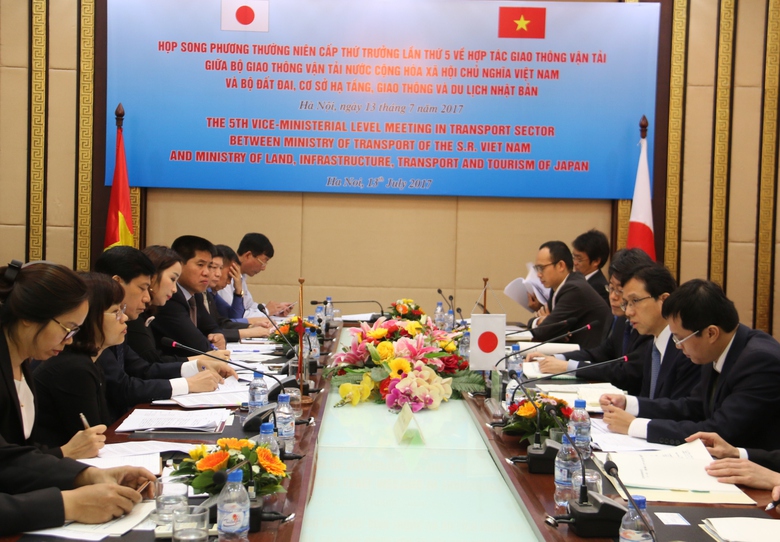 Bo-GTVT-hop-Bo-MLIT-NHat-Ban