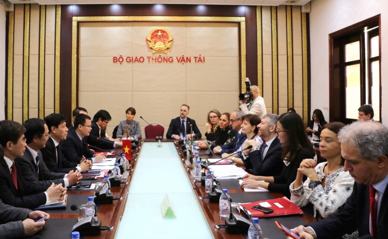 thu-truong-Bo-GTVT-tiep-thu-truong-kinh-te-Italia