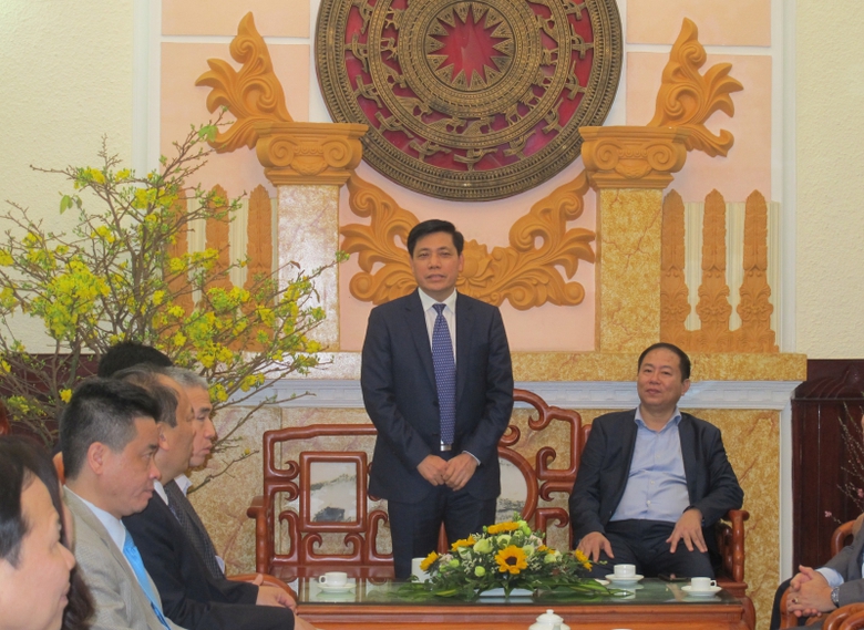 thu-truong-Bo-GTVT-Nguyen-Ngoc-Dong-chuc-tet-ga-Ha