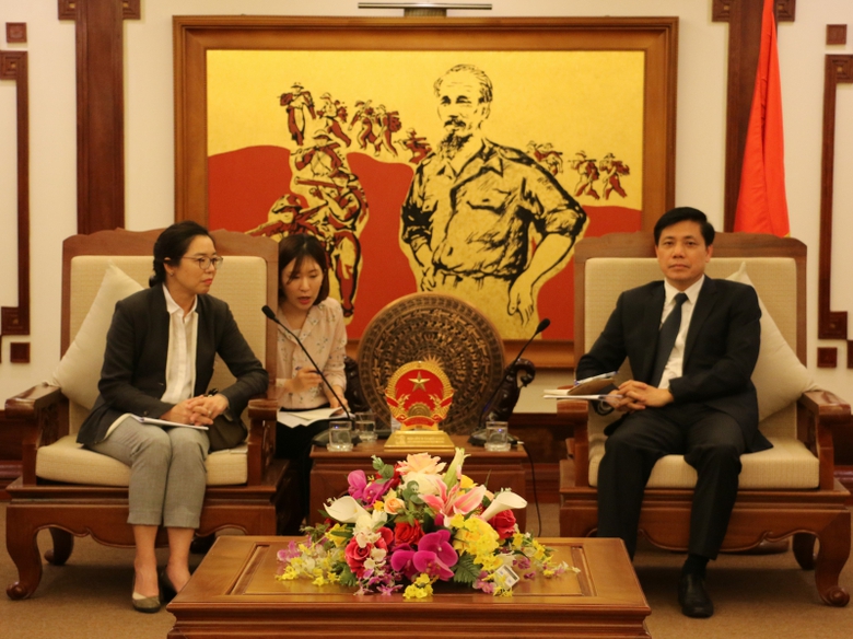 thu-truong-Bo-GTVT-Nguyen-Ngoc-Dong-lam-viec-voi-t