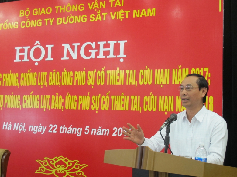 Thu-truong-GTVT-Le-Dinh-Tho-chi-dao-cong-tac-PCLB-