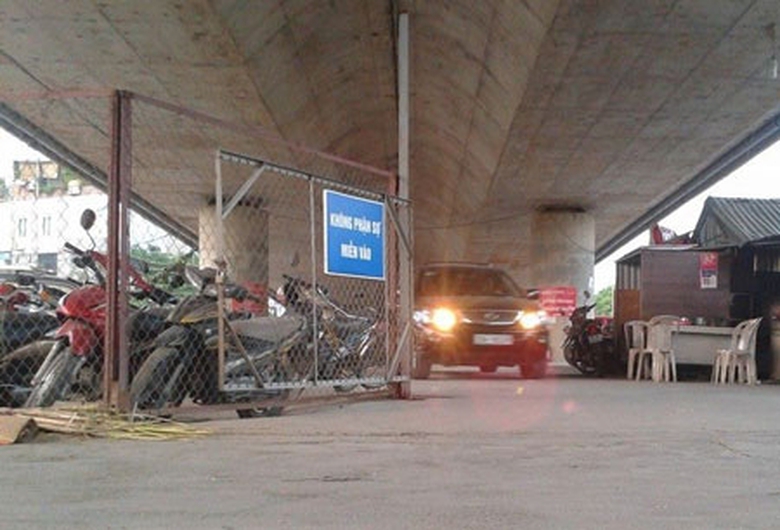 gam-cau-ha-noi-thanh-bai-giu-xe-chay-no-ai-chiu-1