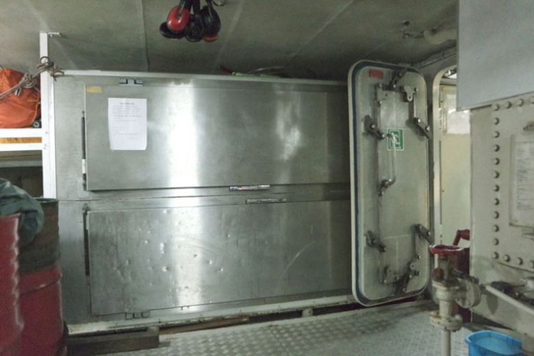 ben-trong-tau-SAR-(10)