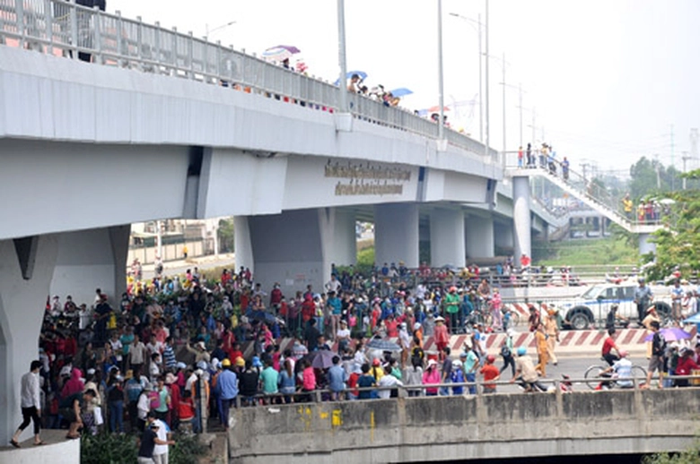 dinh-cong-cong-ty-pou-yuen-binh-tan-4