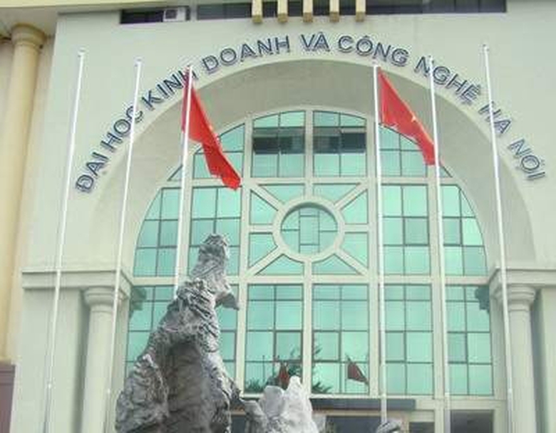 ĐH Kinh doanh cong nghe dao tao Y khoa