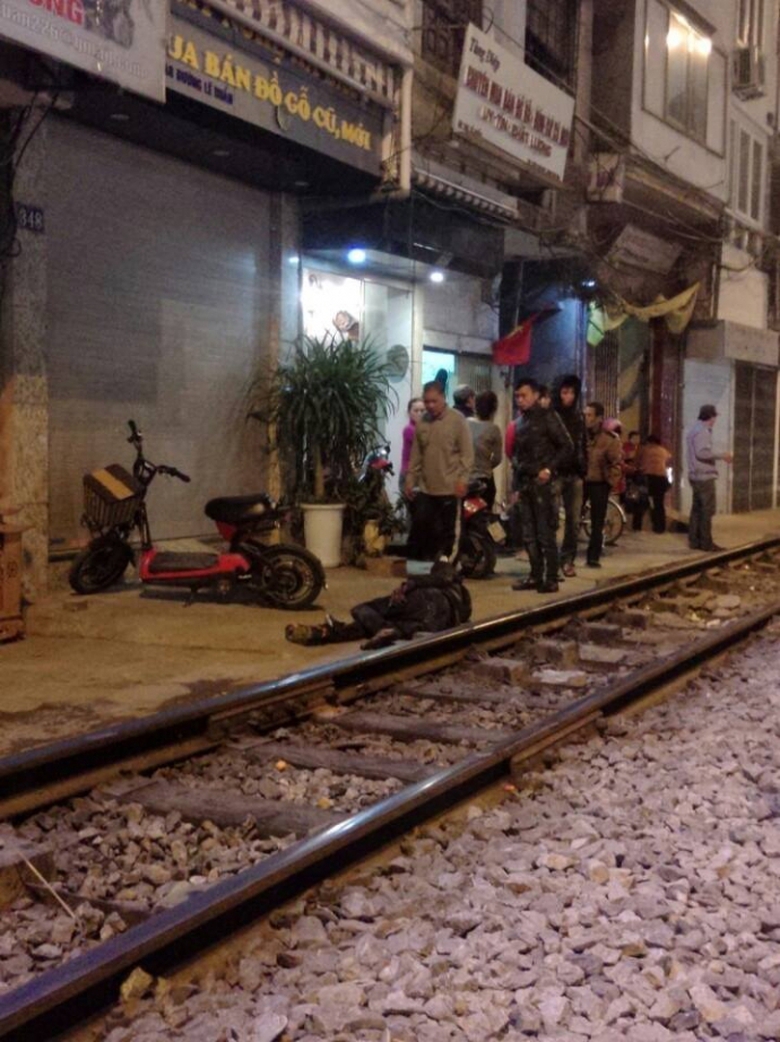 nam-thanh-nien-bi-tau-dam