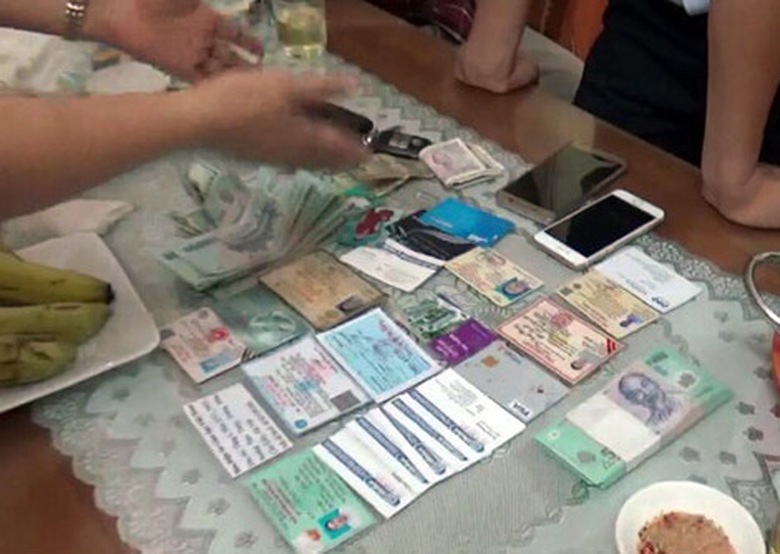 nha-bao-bi-bat-vi-tong-tien-doanh-nghiep