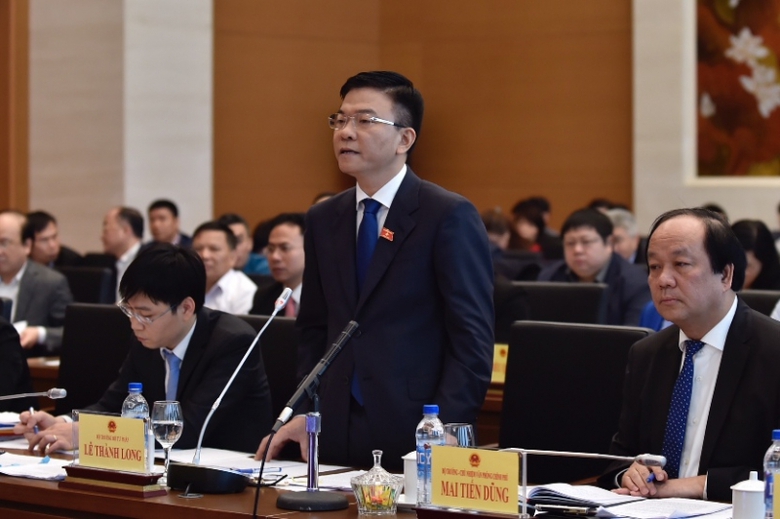 Bo-truong-tu-phap-tra-loi-chat-van