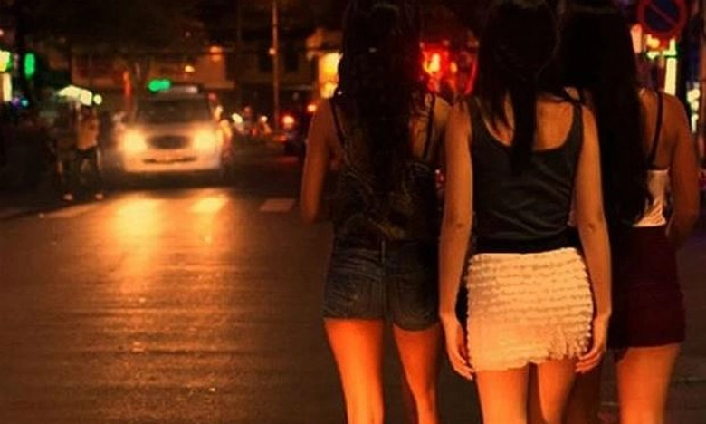 cong-nhan-mai-dam-la-nghe