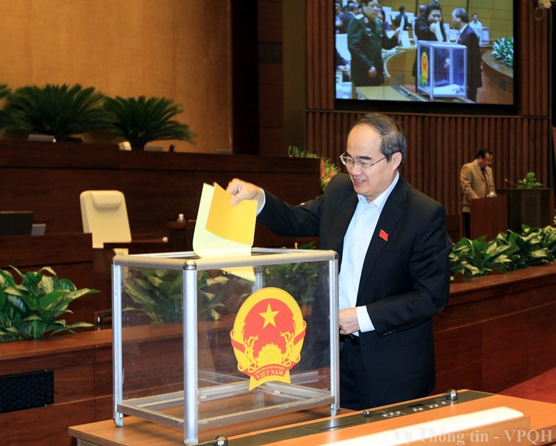 201411170847214410_k chu tich